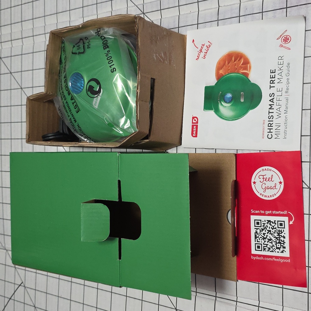 Compact Green Waffle Maker, Mini Christmas Tree Maker, Dash, NIB